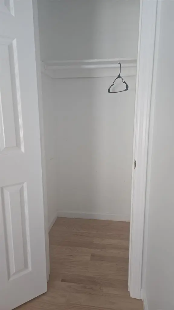Private bed and bath in townhouse
