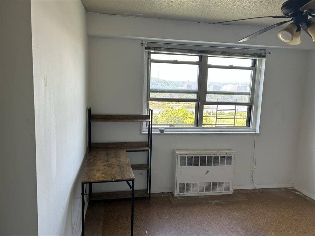 Large room for rent