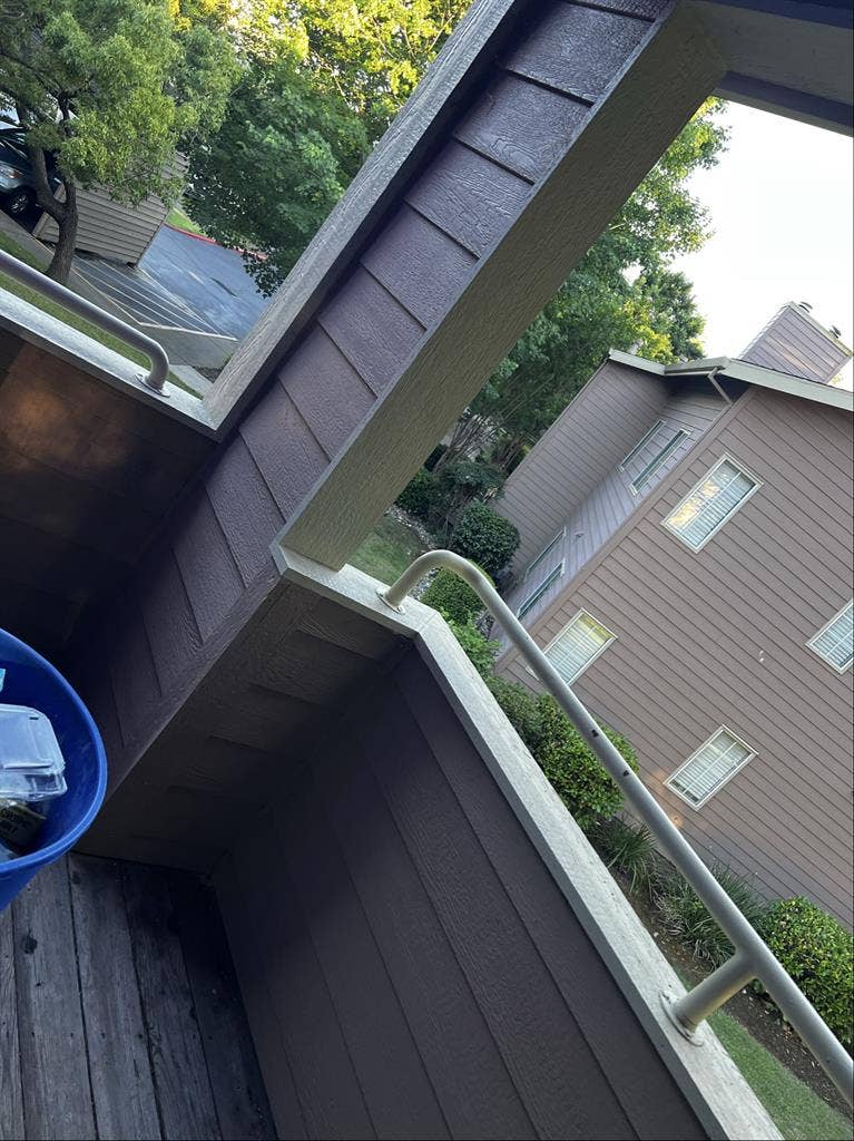 Room Available In Nice Complex