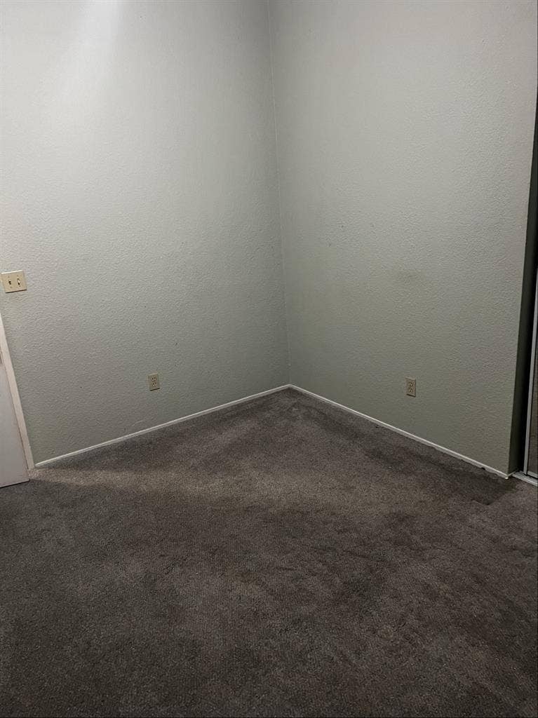 Room Available In Nice Complex