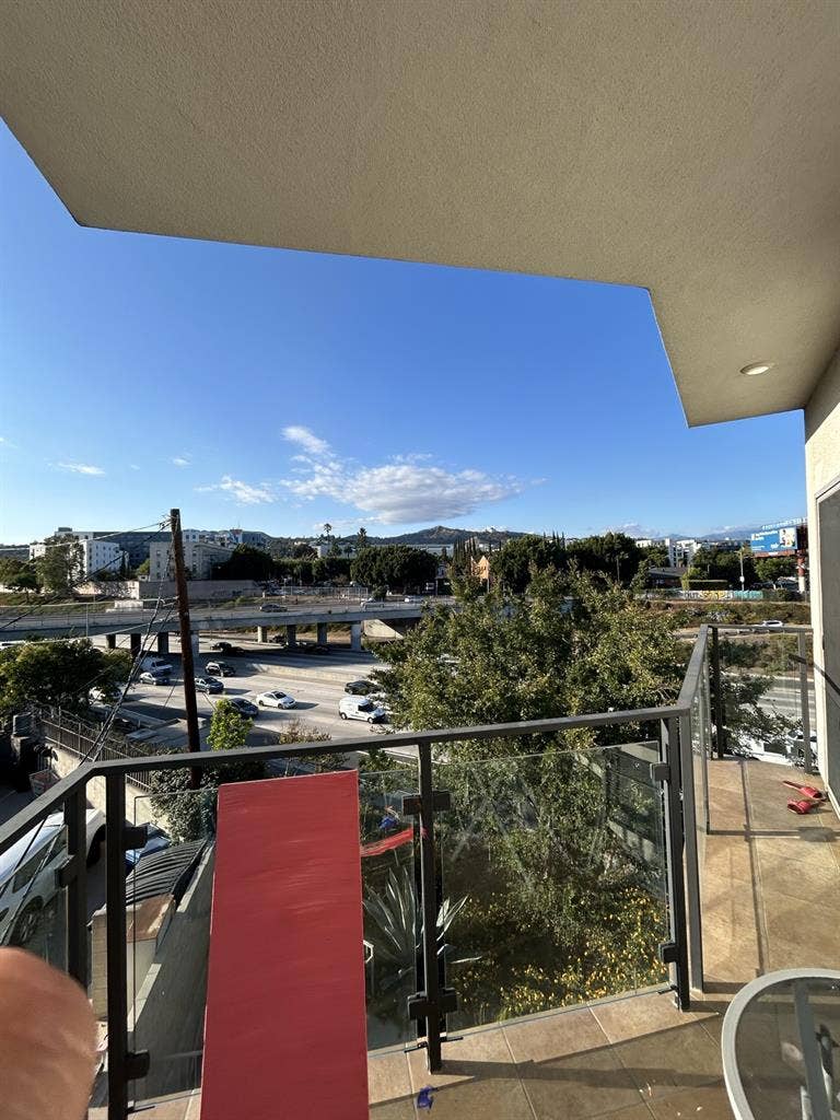 $1400 Hollywood Home