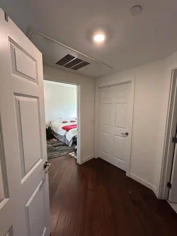$1400 Hollywood Home