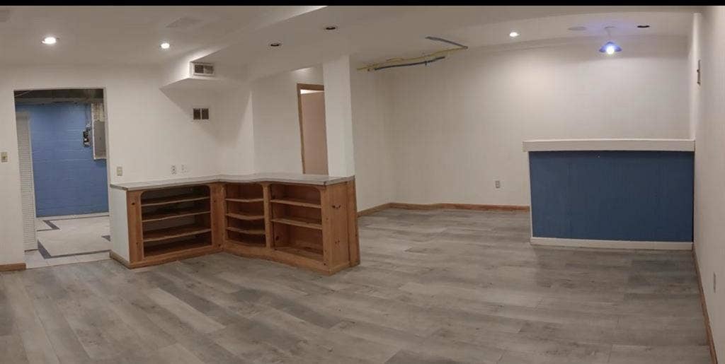 BASEMENT APARTMENT FOR RENT!