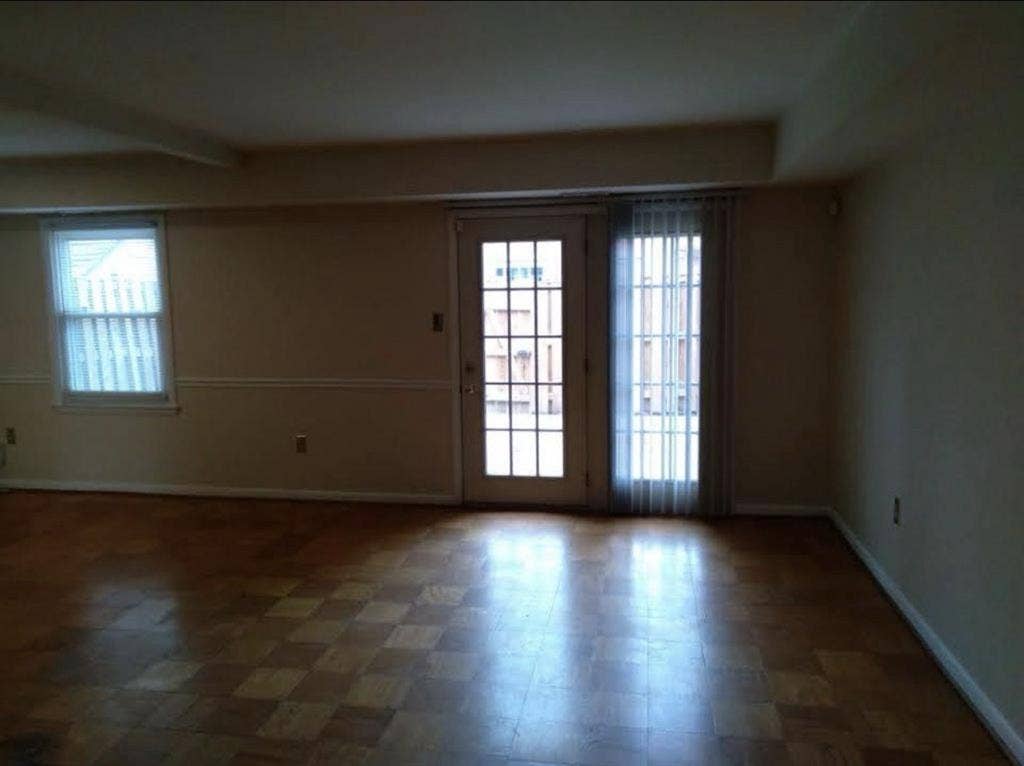 BASEMENT APARTMENT FOR RENT!