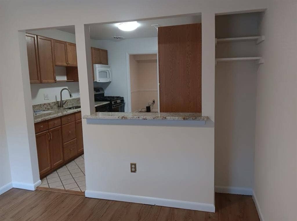 BASEMENT APARTMENT FOR RENT!