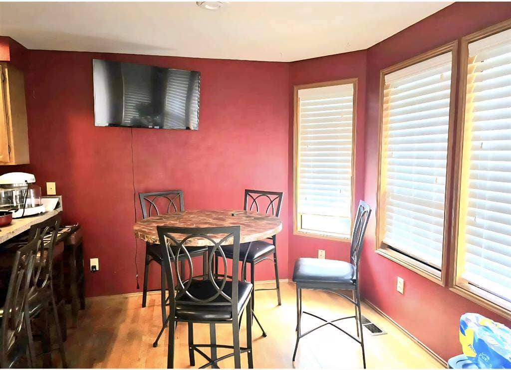 Private Room Available Now!