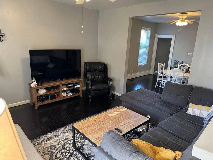 Spacious 1bed/1bath ready now