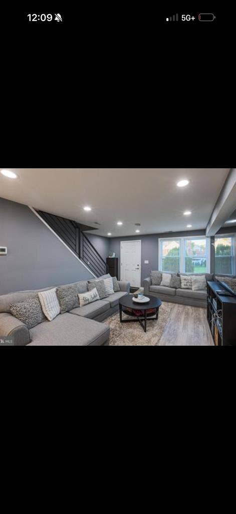 Room for 800 in Baltimore