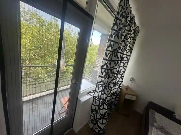 Quiet room for rent, €600
