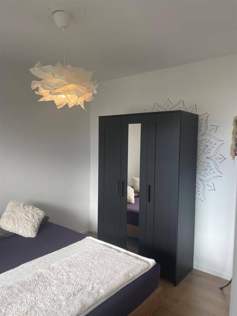 Quiet room for rent, €600