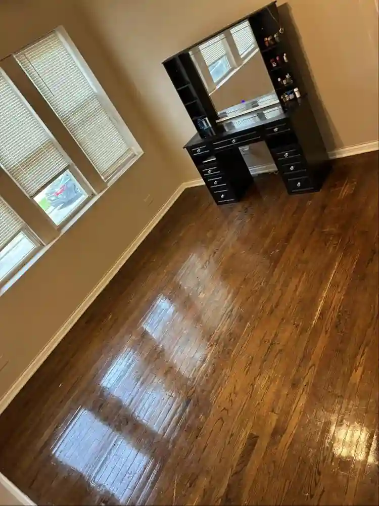 Looking for a roomate