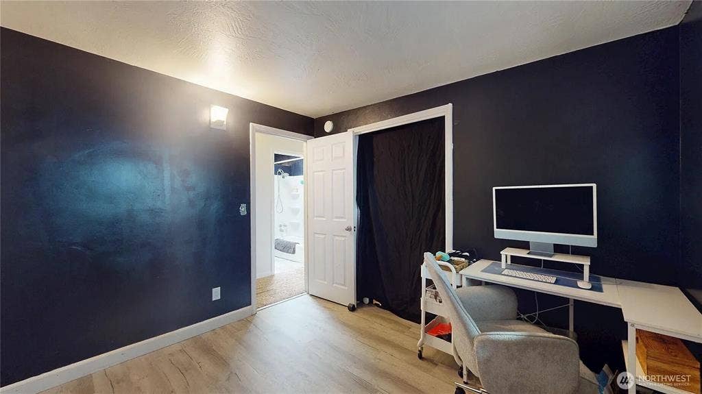 Two Female or LBGTQ+ Male Roommates