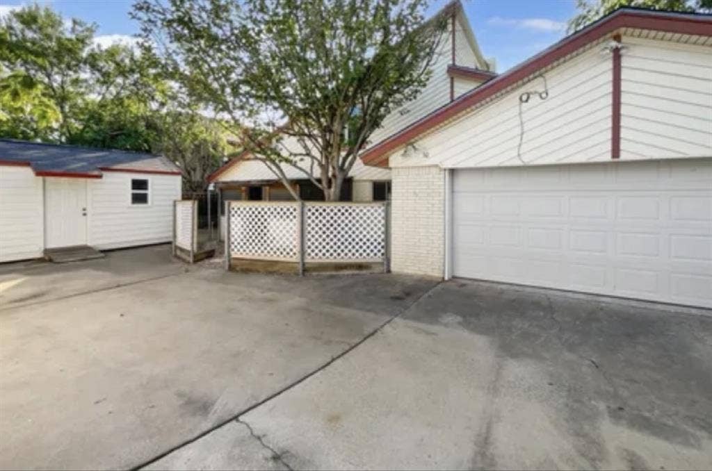 Room for rent Lake Dallas