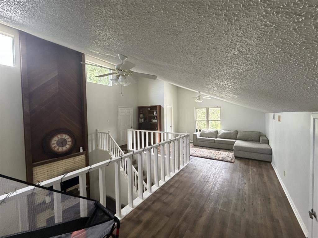 Room for rent Lake Dallas