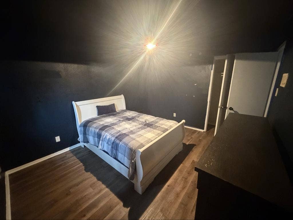 Room for rent Lake Dallas