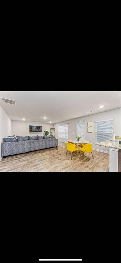 FURNISHED ROOM FOR RENT