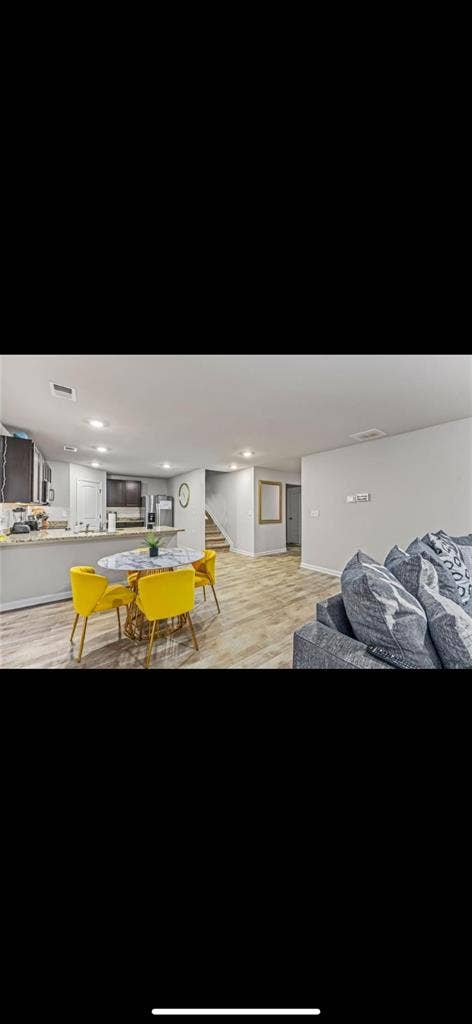 FURNISHED ROOM FOR RENT