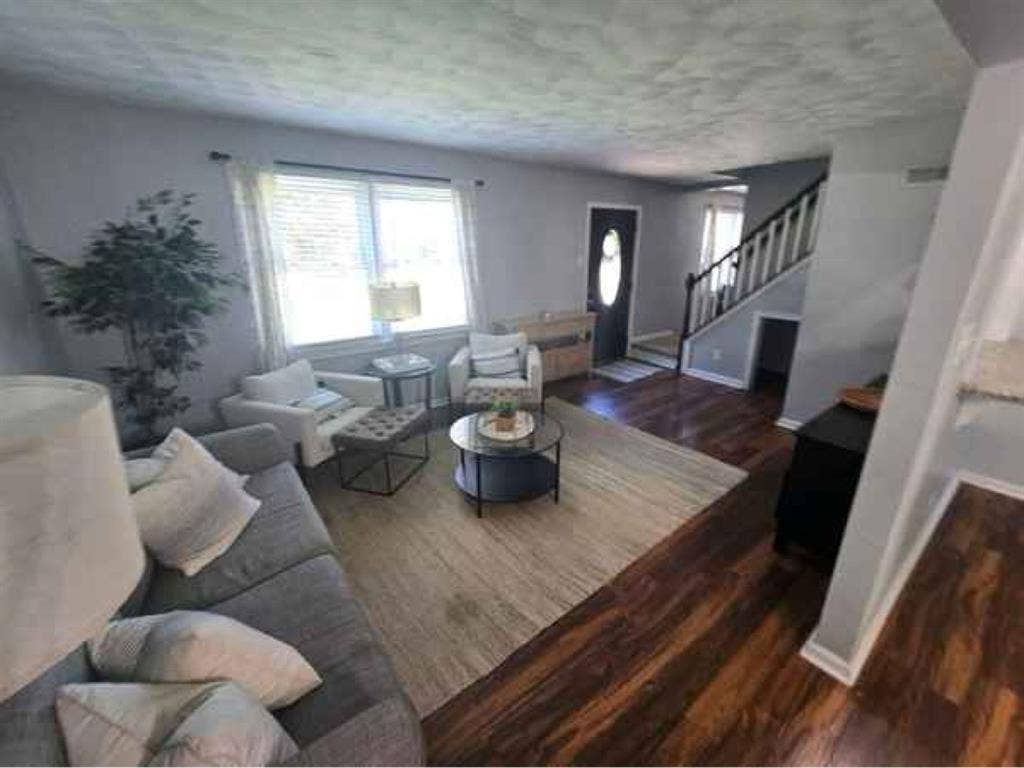 Single Family Home Rooms for Rent