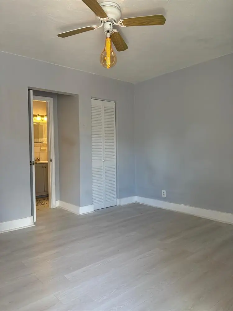 Private Furnished Efficiency