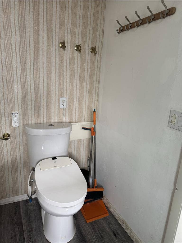 Master room for rent
