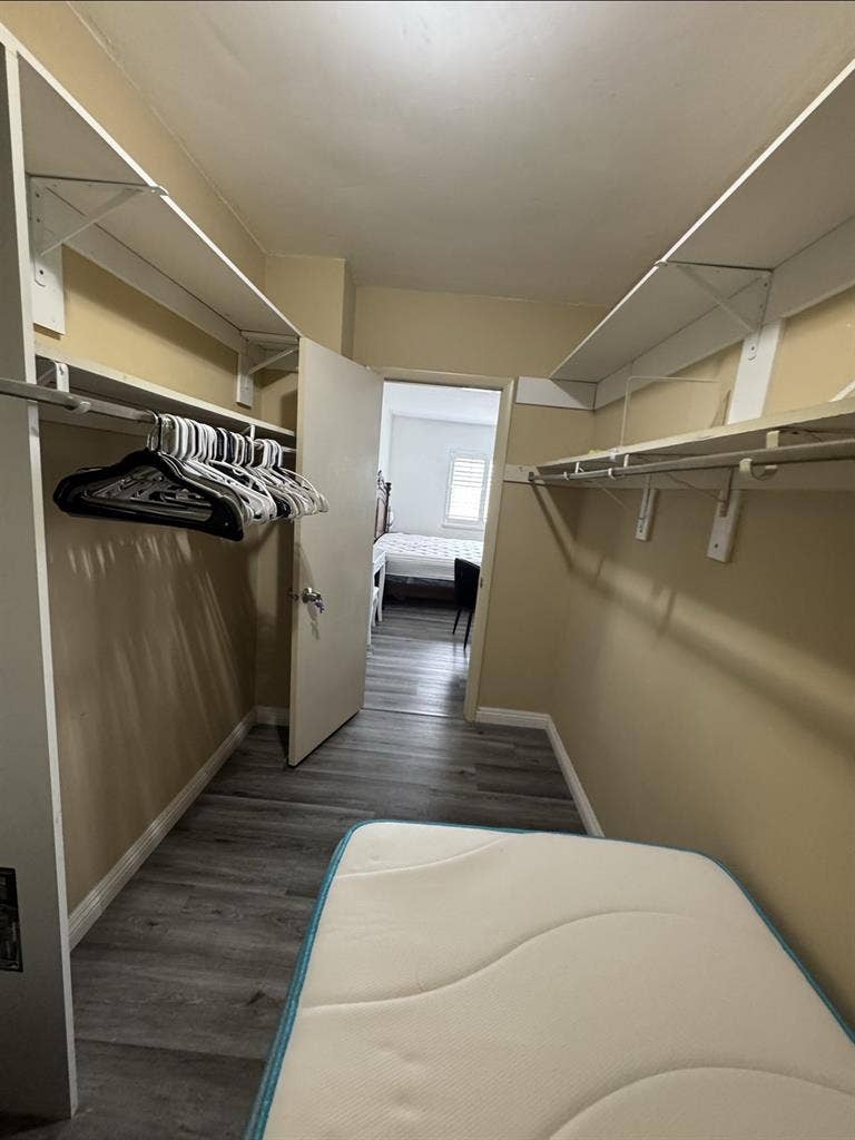 Master room for rent