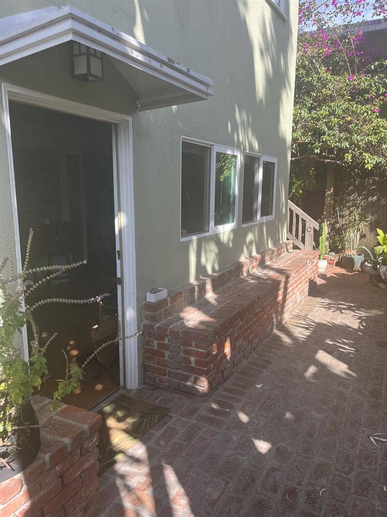 1 br/1 ba sublet from 7/15 - 12/15