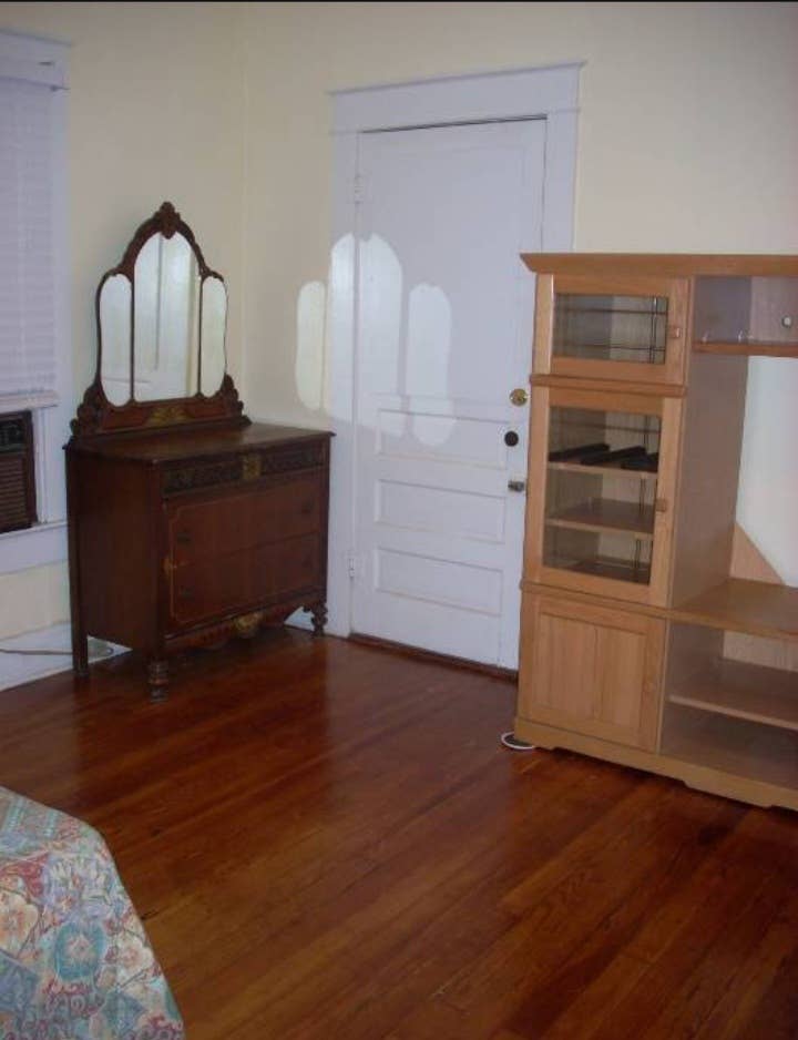Furnish mother-in-law apart-so util