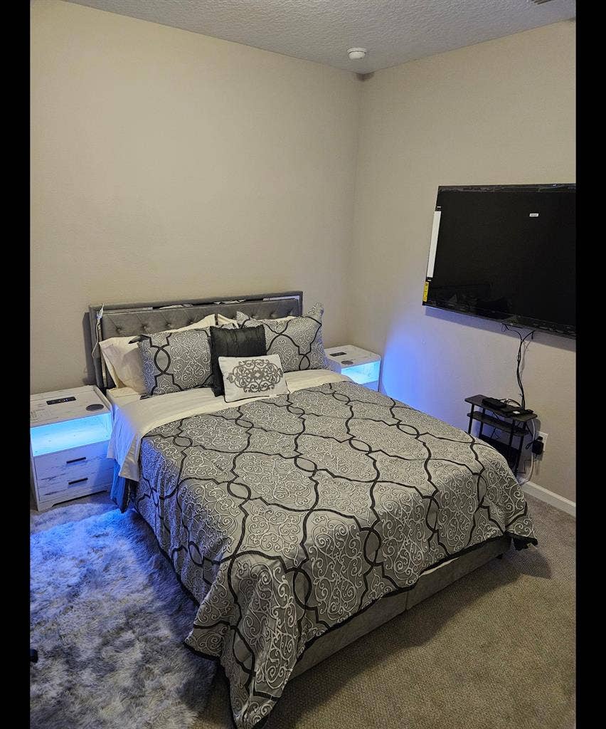 I have a room available NOW...