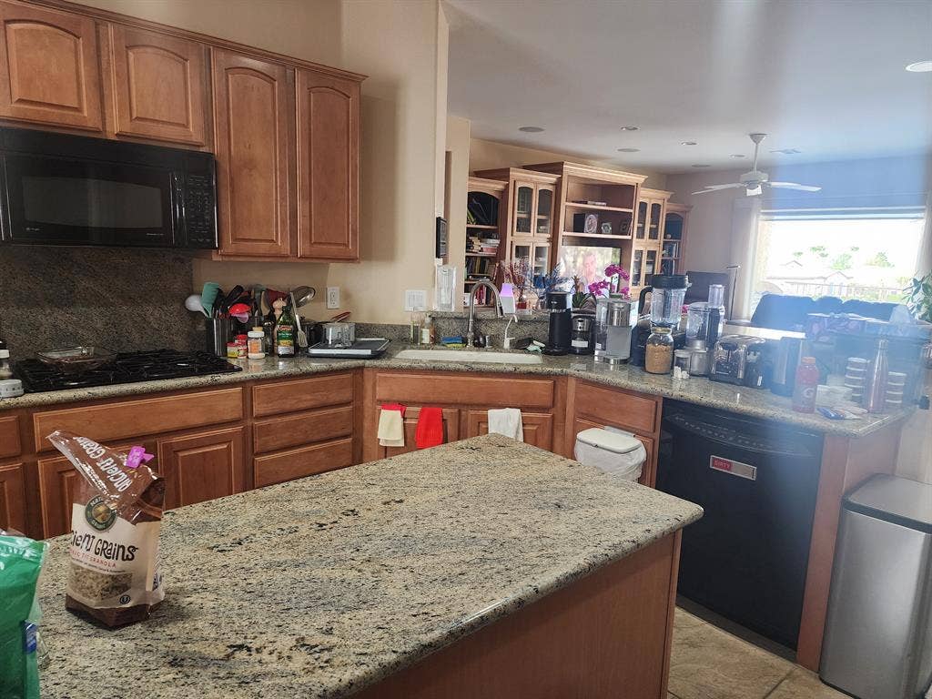 Share room in Henderson