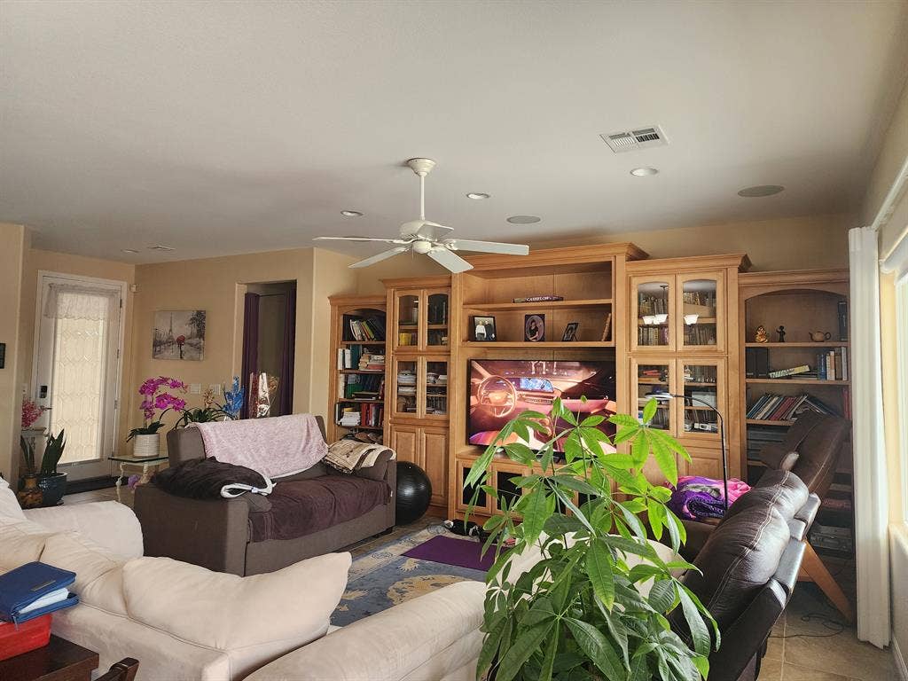 Share room in Henderson
