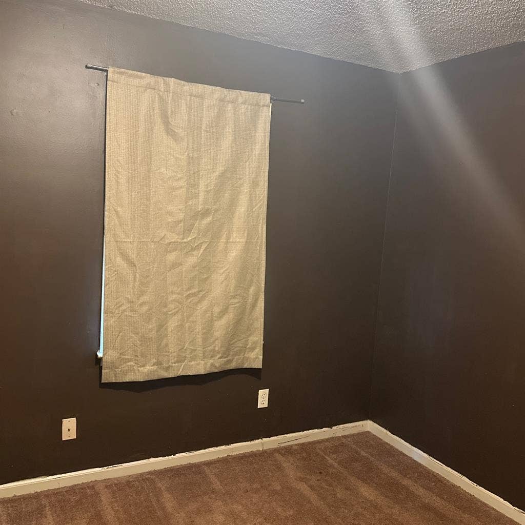 Room, For Rent