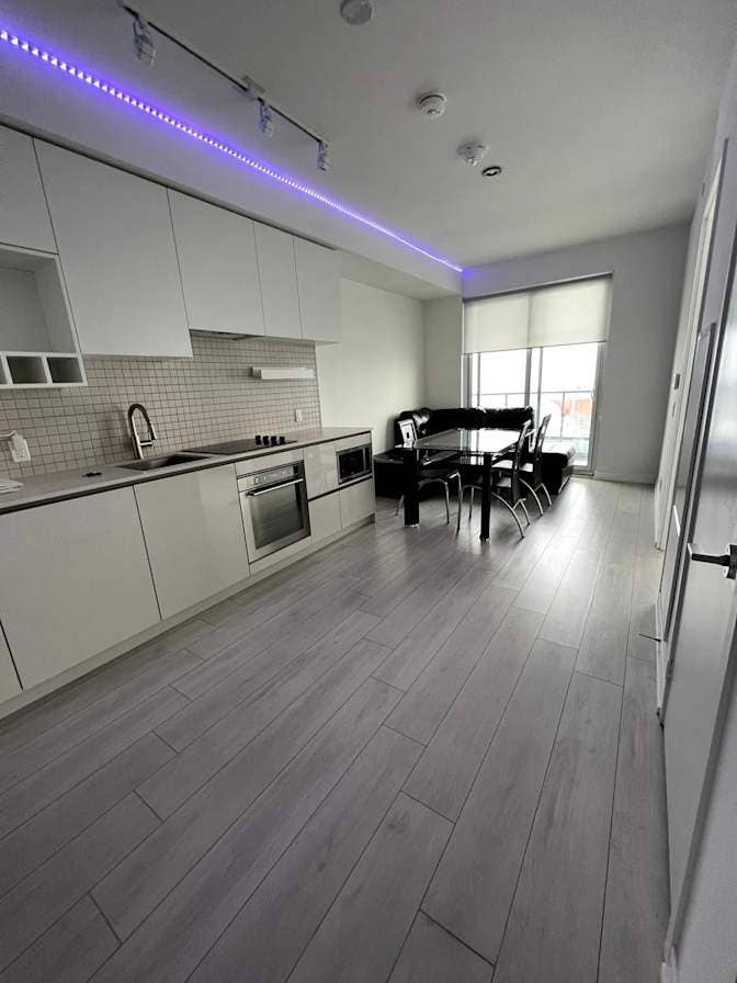 Move Into a Cozy Vaughan Comfort!