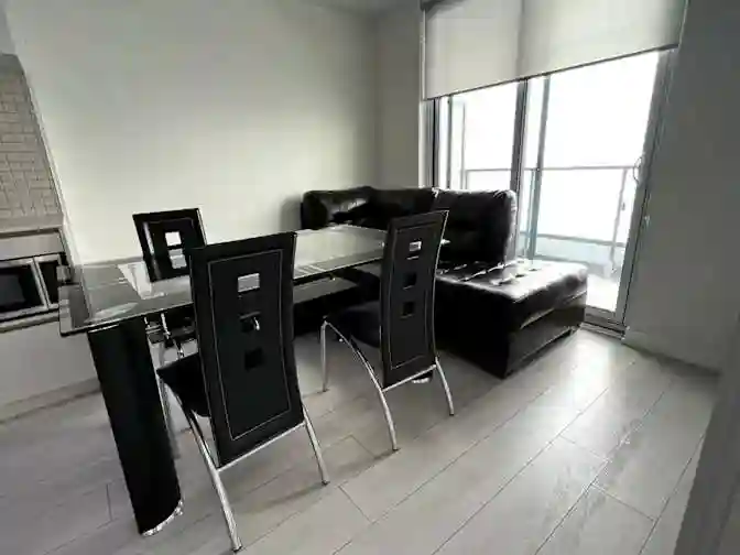 Move Into a Cozy Vaughan Comfort!