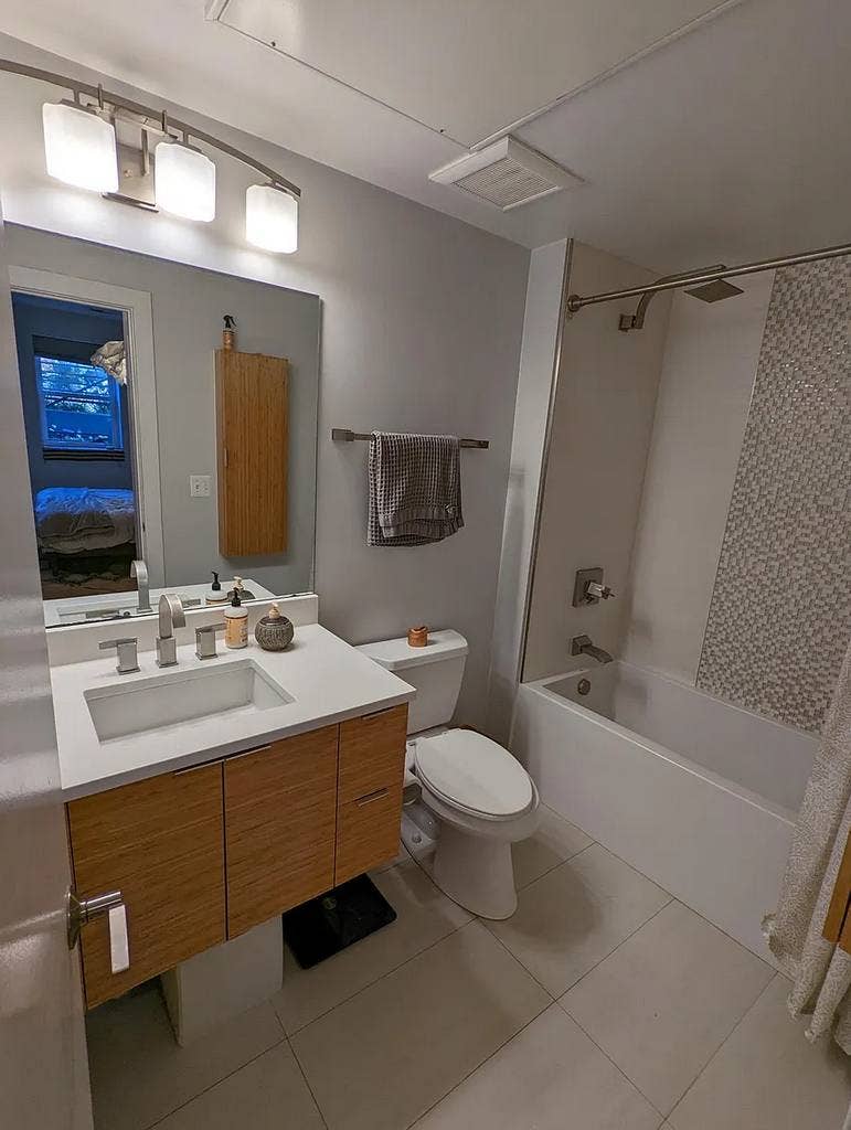 1 Bed 1 Bath Sublet Available