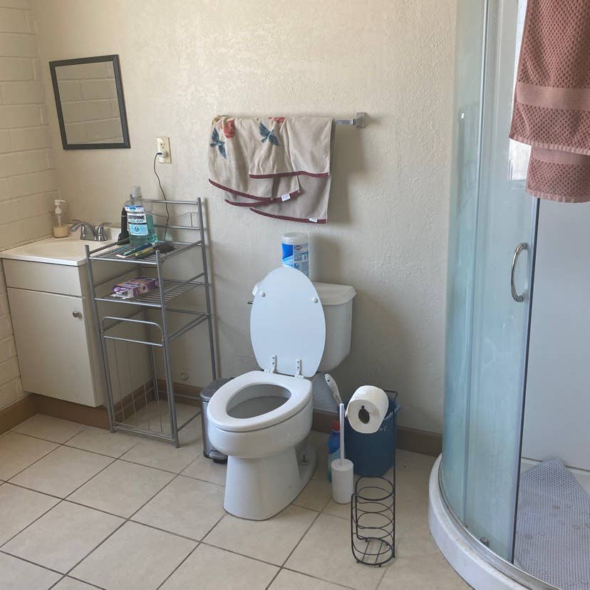 Studio apartment, 1 bed 1 bath.