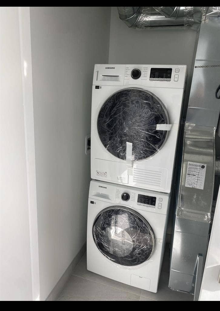 2 BR - 1.5 Bath from July 1