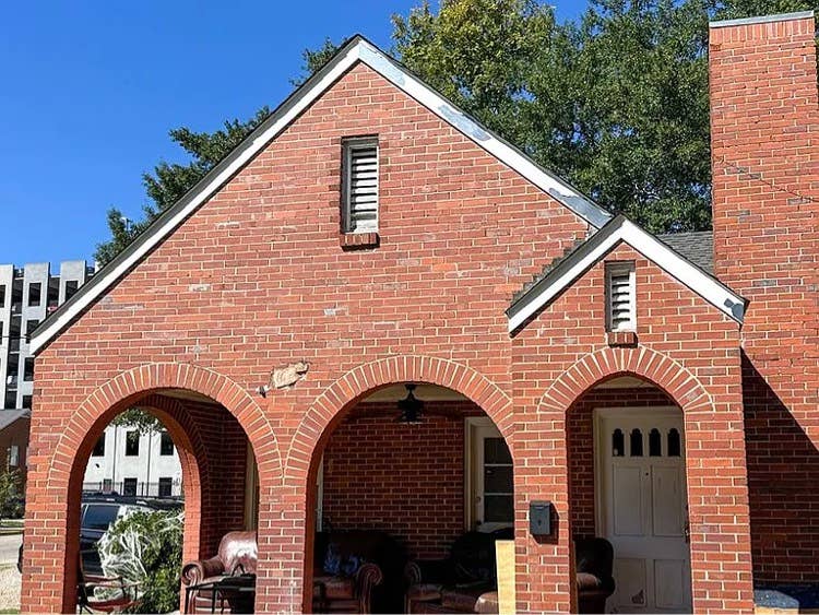 House near Auburn University