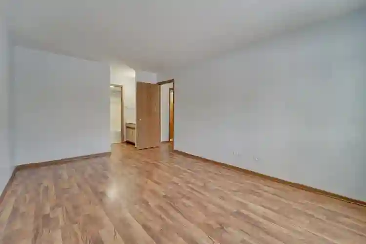 Master bedroom for rent