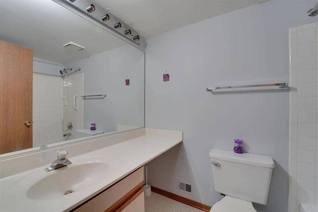 Master bedroom for rent