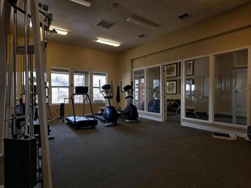 Spacious Master BR Oakland View