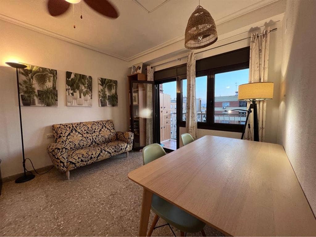 Luxury roomfor rent in Valencia.