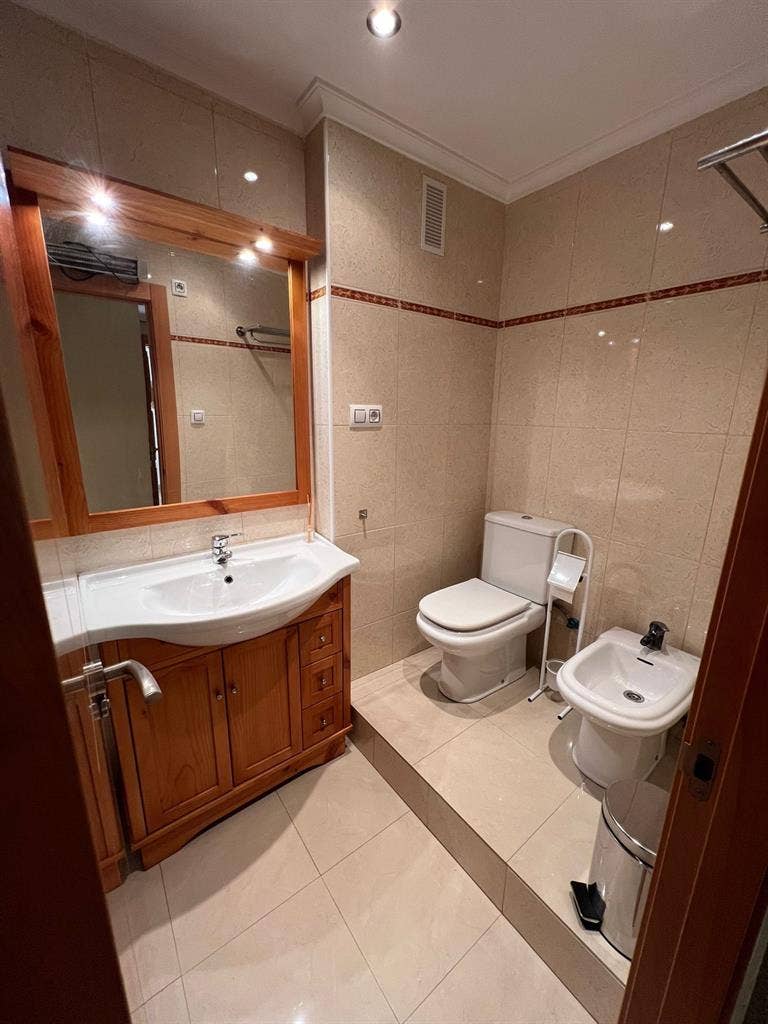 Luxury roomfor rent in Valencia.