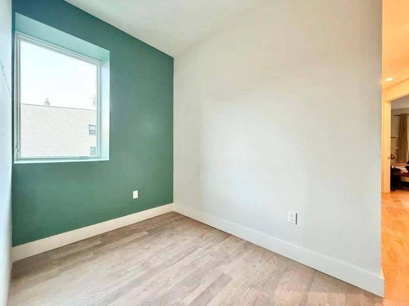 Room for Student or Professional