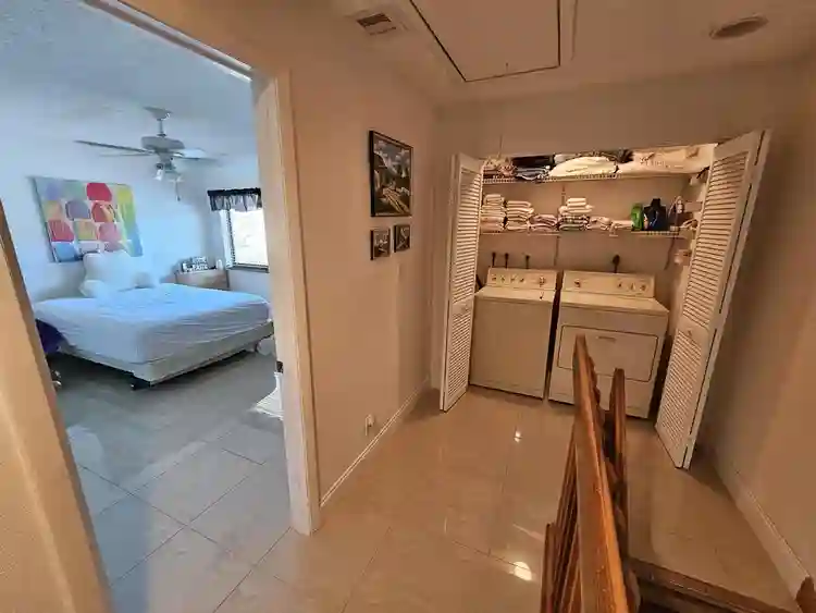 Beautiful Private Room & Bathroom