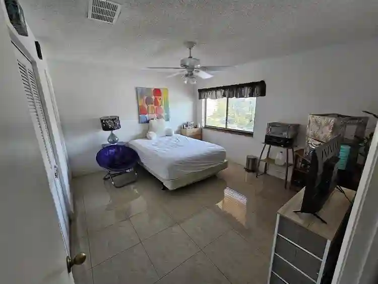 Beautiful Private Room & Bathroom