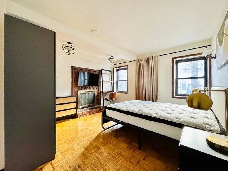 Room for Student or Professional