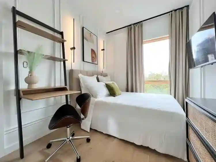 Room for Student or Professional