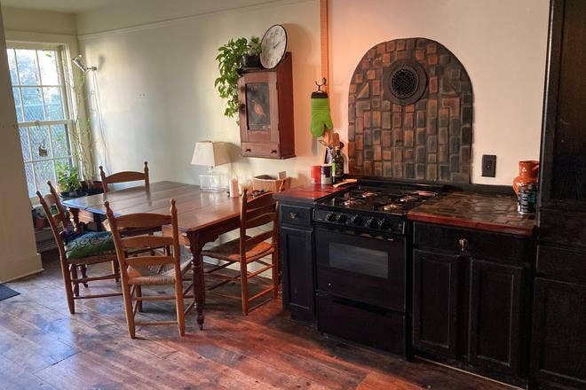 large bright furnished room females