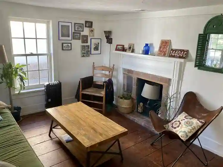 large bright furnished room females