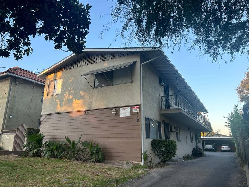Looking for Roommate